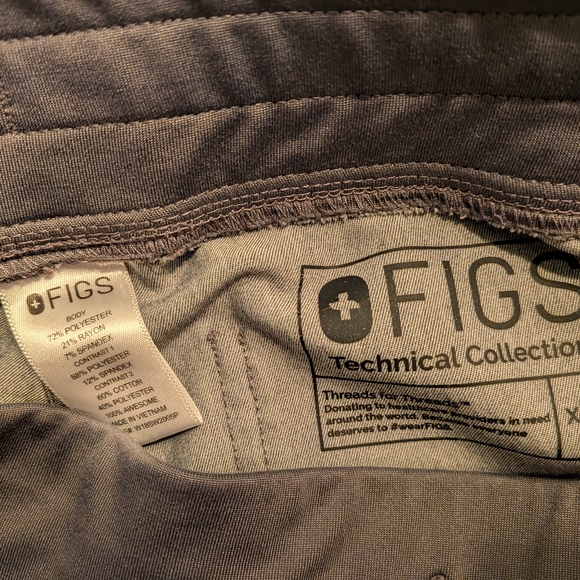 Woman's Figs Technical Collection - Picture 8 of 10